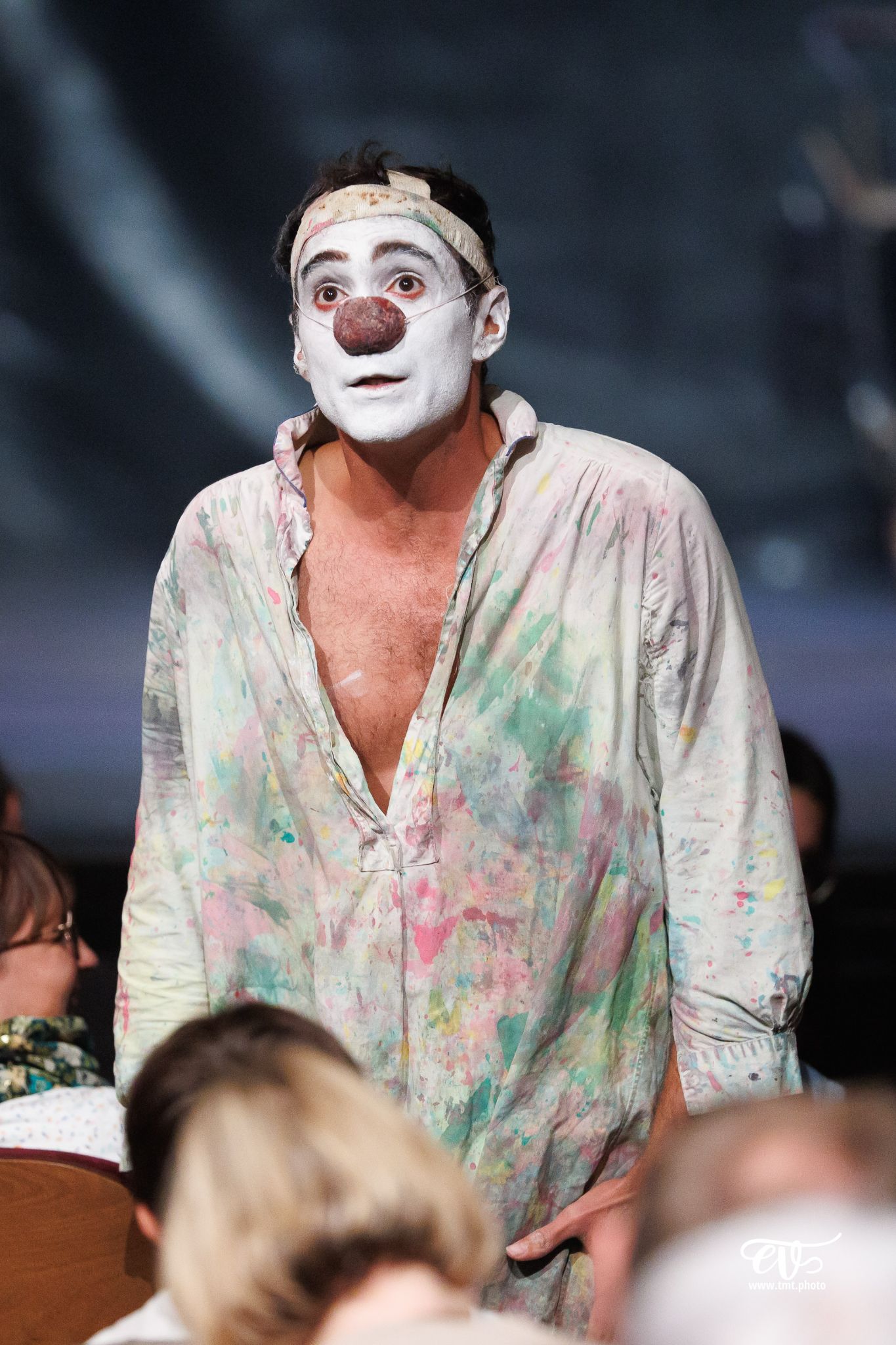 TROP PRÈS DU MUR (TYPHUS BRONX)